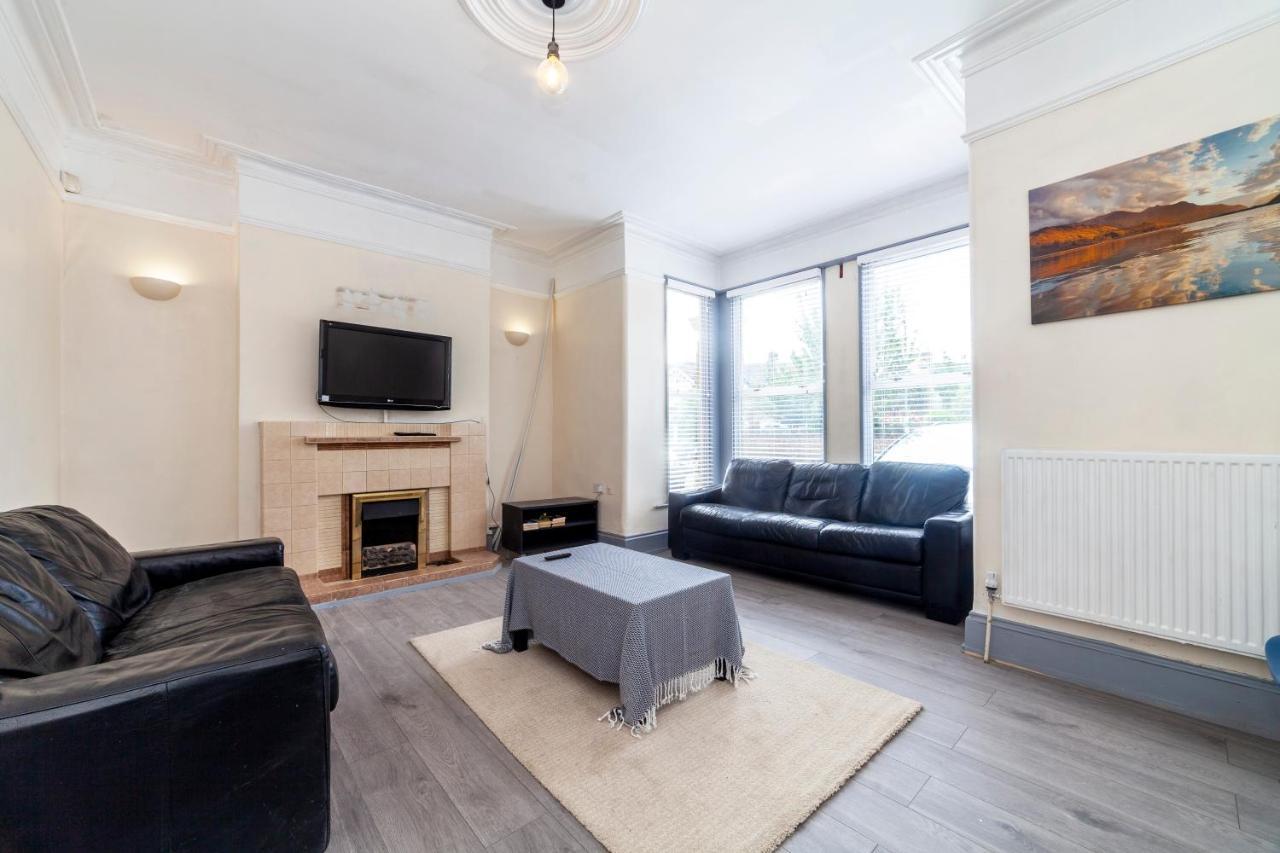 Highlands Gardens Suites Ilford Extérieur photo
